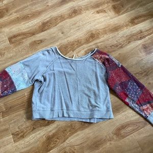 Free People sweater !⚡️